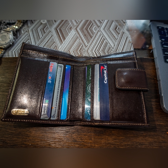 AUTHENTIC FENDI ZUCCA CANVAS AND LEATHER BIFOLD WALLET MADE IN ITALY - Picture 4 of 6